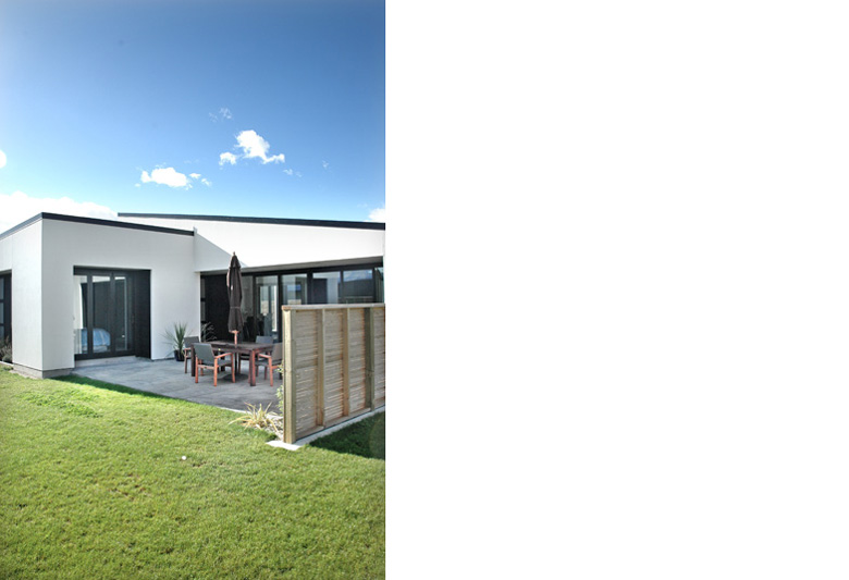 Image of outdoor courtyard