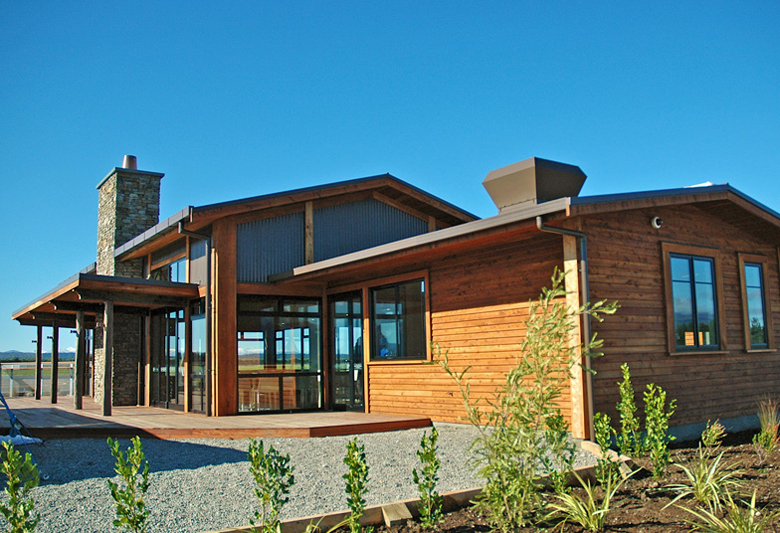 Picture of Te Anau airport from behind